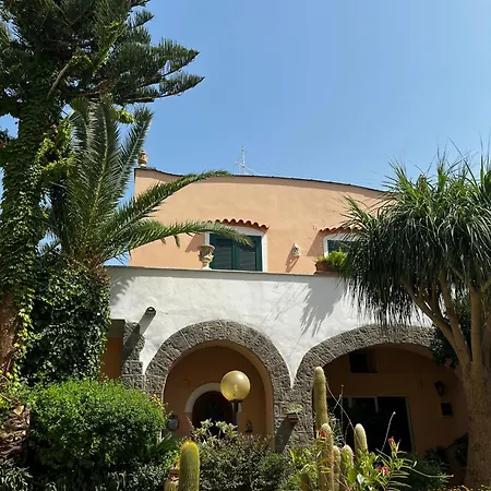 Casa Castagna 펜션 이스키아